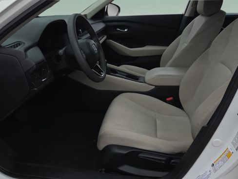 Used 2024 Honda Accord LX image 9
