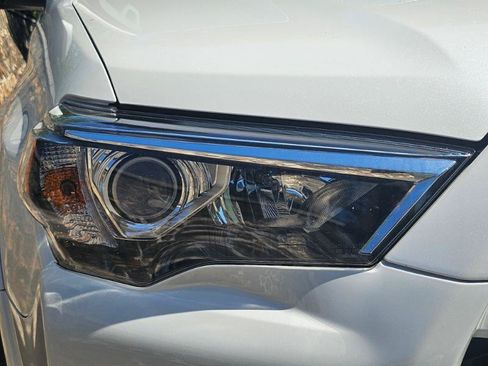 Used 2018 Toyota 4Runner Limited AWD/4WD image 24