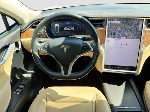 Used 2016 Tesla Model S 90D image 17