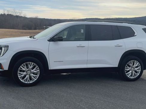 Used 2024 GMC Acadia Elevation AWD/4WD image 5