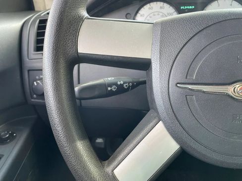 Used 2008 Chrysler 300 LX RWD image 14