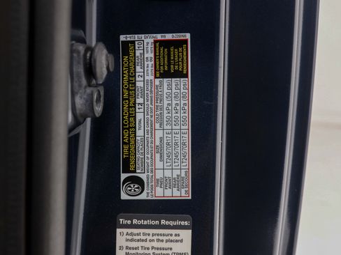 Used 2021 Nissan NV 3500 SL RWD image 29