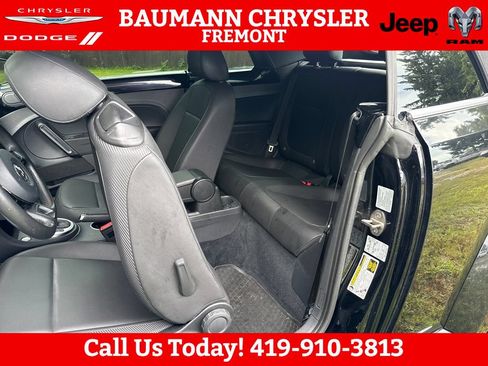 Used 2015 Volkswagen Beetle TDI FWD image 25