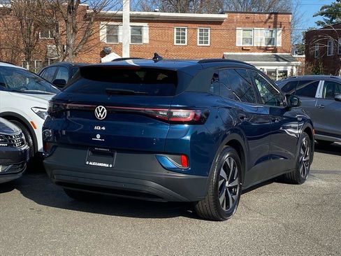 Certified 2023 Volkswagen ID.4 Pro image 3