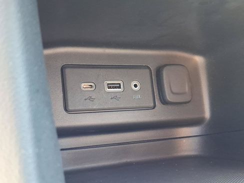 Used 2019 Chevrolet Equinox LT FWD image 15