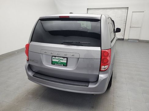 Used 2016 Dodge Grand Caravan SE FWD image 7