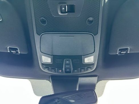 Used 2018 Ford F150 Lariat w/ Equipment Group 502A Luxury AWD/4WD image 17