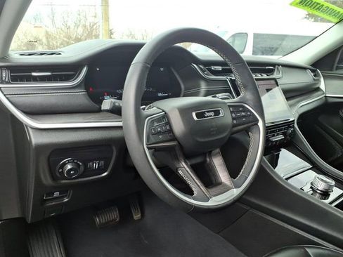 Certified 2023 Jeep Grand Cherokee L Limited w/ Black Appearance Package image 27
