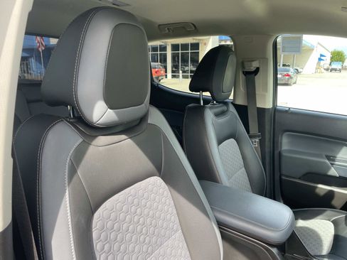 Used 2022 Chevrolet Colorado Z71 image 24