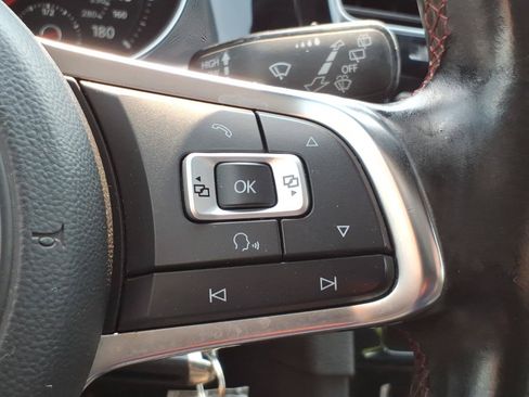 Used 2018 Volkswagen GTI Autobahn FWD image 16