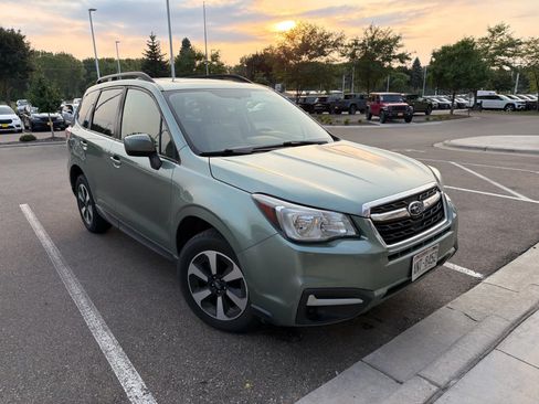 Used 2018 Subaru Forester 2.5i Premium w/ All-Weather Package AWD/4WD image 2