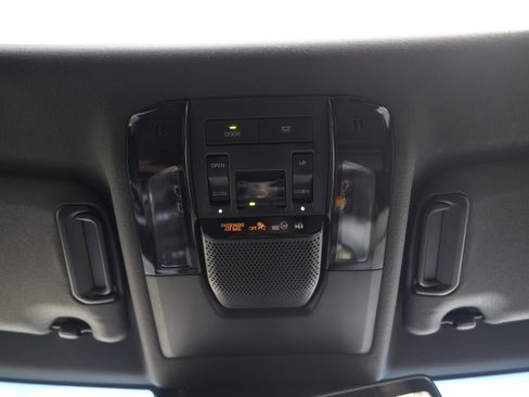 Used 2024 Toyota Land Cruiser image 25