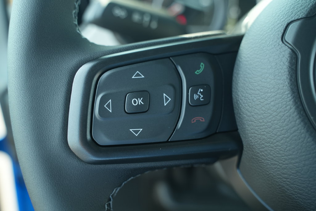 New 2026 Jeep Gladiator Sport AWD/4WD image 30
