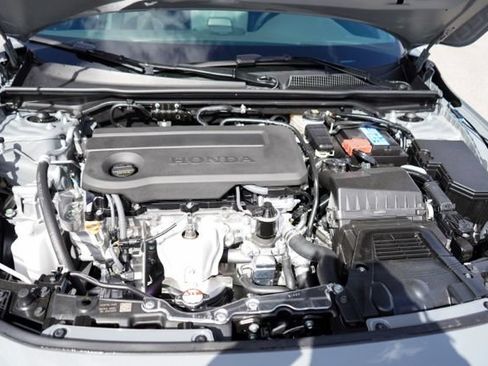 Used 2025 Honda Civic Sport image 25