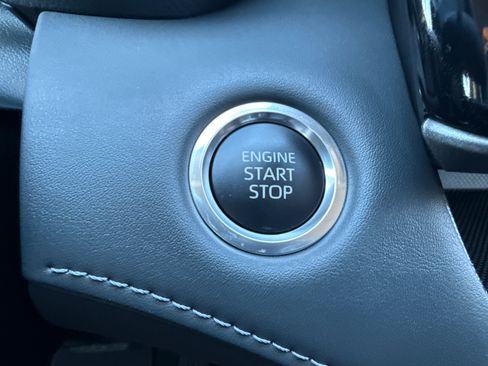 Certified 2025 Toyota Highlander LE image 30