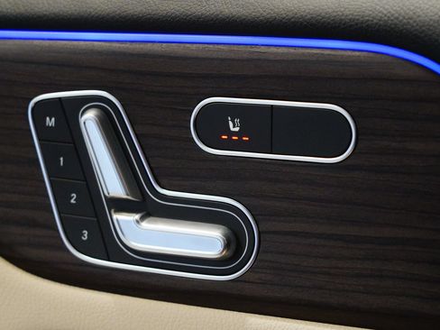 New 2026 Mercedes-Benz GLB 250 4MATIC image 30