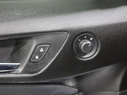 Used 2019 Chevrolet Cruze LT w/ Convenience Package FWD image 7