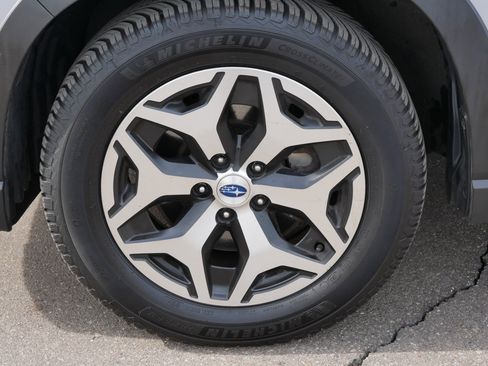 Used 2020 Subaru Forester Premium AWD/4WD image 15