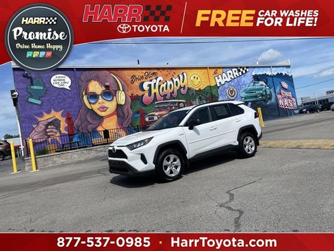 Used 2021 Toyota RAV4 LE AWD/4WD image 1