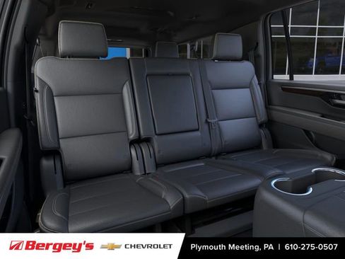 New 2026 Chevrolet Suburban High Country w/ Sun And Tow Package AWD/4WD image 19