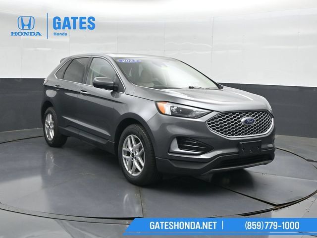 Used 2023 Ford Edge SEL w/ Cargo Accessory Package AWD/4WD image 4