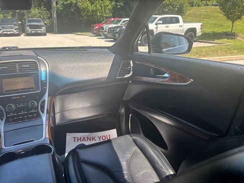 Used 2019 Lincoln Nautilus Select AWD/4WD image 30