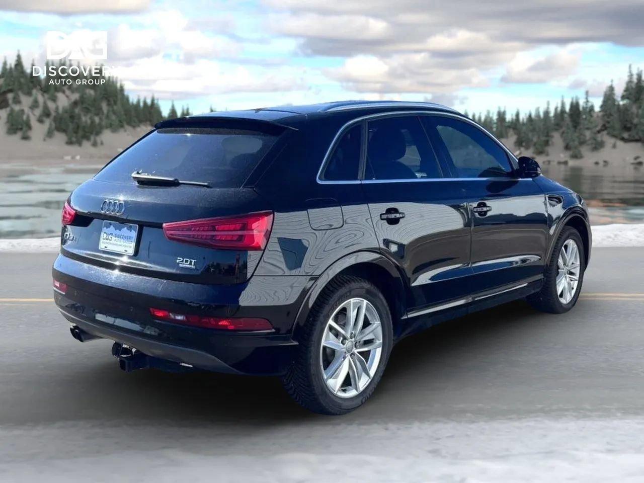 Used 2016 Audi Q3 2.0T Premium Plus w/ Technology Package AWD/4WD image 3