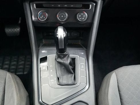 Used 2020 Volkswagen Tiguan S FWD image 15