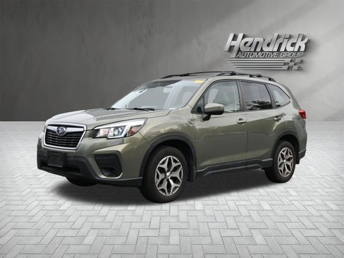 Used 2020 Subaru Forester Premium AWD/4WD image 5