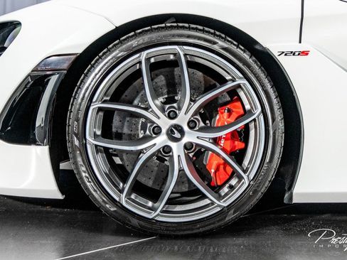 Used 2022 McLaren 720S Spider image 19