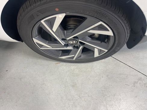 New 2025 Hyundai Elantra Sport image 29