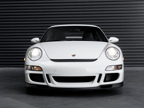 Used 2007 Porsche 911 GT3 RWD image 10