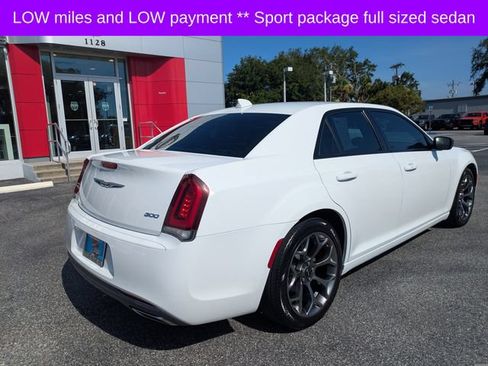 Used 2018 Chrysler 300 Touring w/ Sport Appearance Package RWD image 4