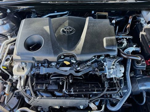 Used 2022 Toyota Camry LE image 29
