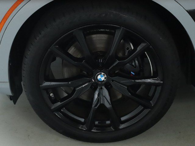 Used 2024 BMW X7 xDrive40i w/ Executive Package AWD/4WD image 43