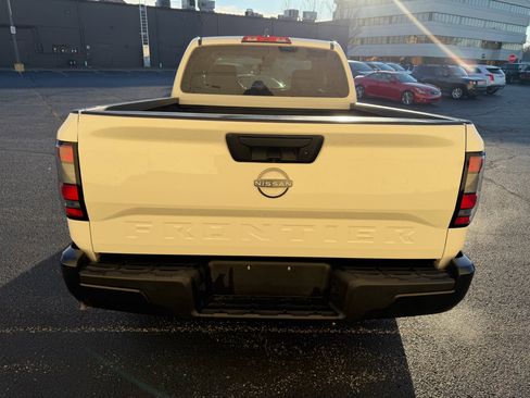 Used 2024 Nissan Frontier S w/ S Utility Package image 4