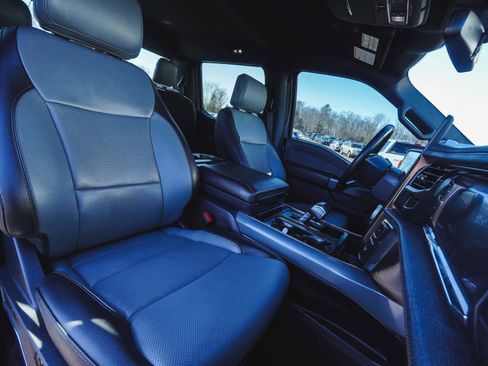 Used 2022 Ford F150 Lightning Lariat image 45