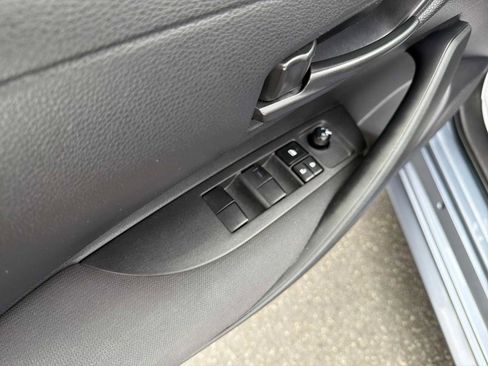 Used 2023 Toyota Corolla LE image 14