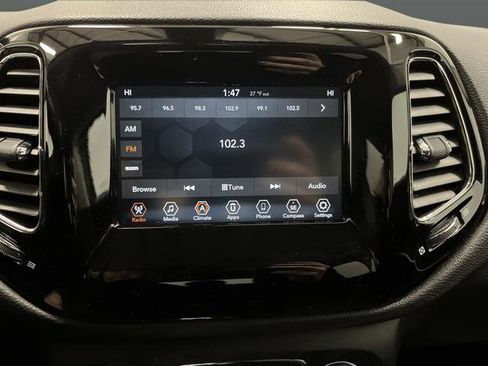 Used 2020 Jeep Compass Altitude image 15