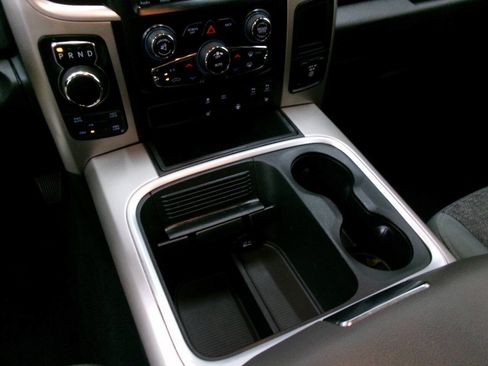 Used 2018 RAM 1500 Big Horn AWD/4WD image 36