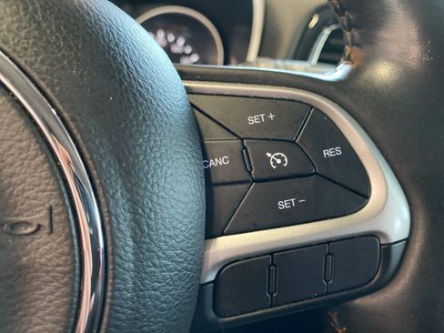 Used 2019 Jeep Compass Limited image 21