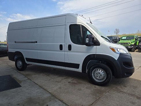 New 2026 RAM ProMaster 2500 w/ Convenience Group FWD image 11