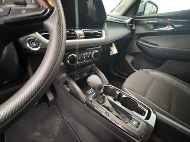Used 2024 Chevrolet TrailBlazer LT FWD image 11