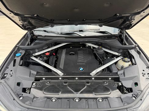 Used 2019 BMW X5 xDrive40i w/ M Sport Package AWD/4WD image 25