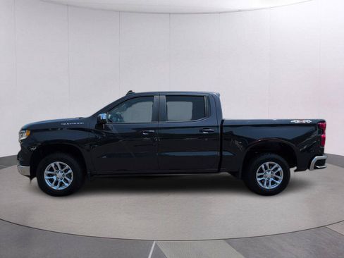 Used 2023 Chevrolet Silverado 1500 LT AWD/4WD image 2
