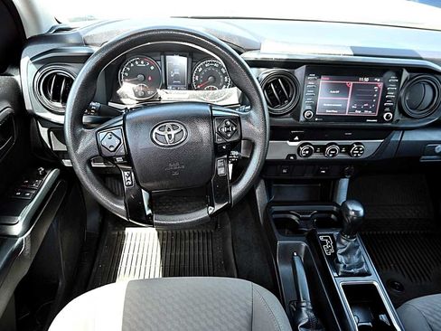 Used 2022 Toyota Tacoma SR RWD image 15