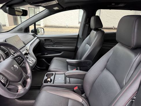 Used 2025 Honda Odyssey Sport-L image 18