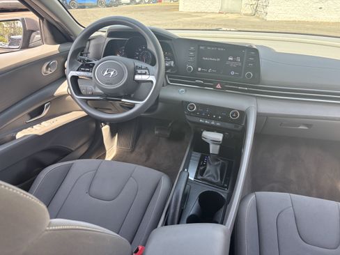 Used 2023 Hyundai Elantra SEL FWD image 13