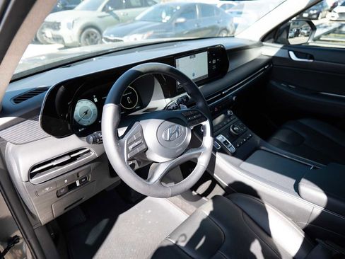 Used 2023 Hyundai Palisade Limited image 8