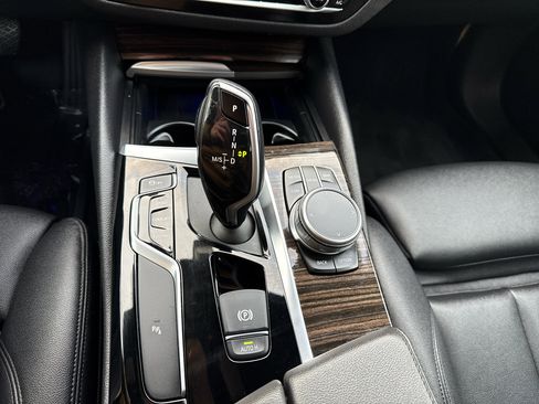 Used 2019 BMW 530i xDrive w/ Convenience Package image 45